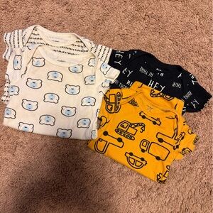 4 Gerber Baby Bodysuits - Cream, Black, Yellow